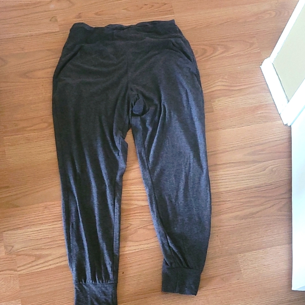 Gray yoga pants